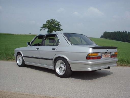 M5 E28