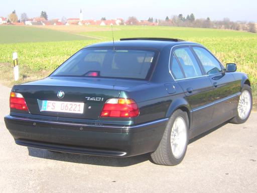 740i E38